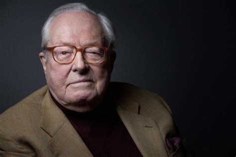 Le procès de lassistant de Jean Marie Le Pen pour fraude fiscale et