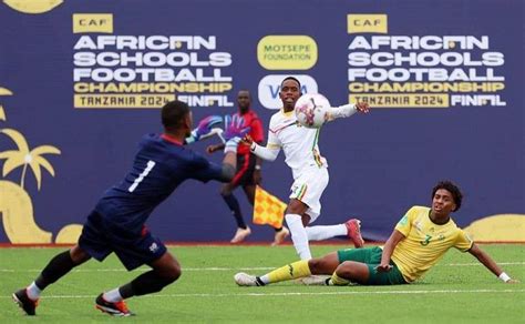 Championnat Africain De Football Scolaire La Guin E File En Demi