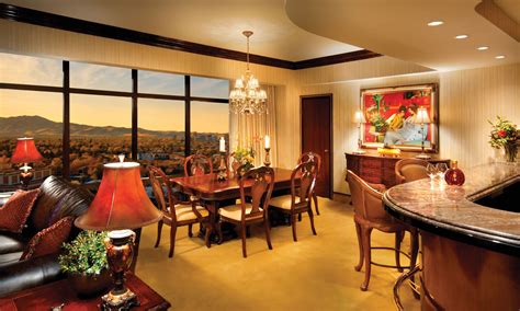 Peppermill Tower Penthouse Suite | Peppermill Resort Hotel, Reno