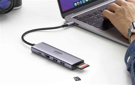 UGREEN CM511 5 Az 1 Ben Adapter USB C Hub 2x USB HDMI USB C TF SD