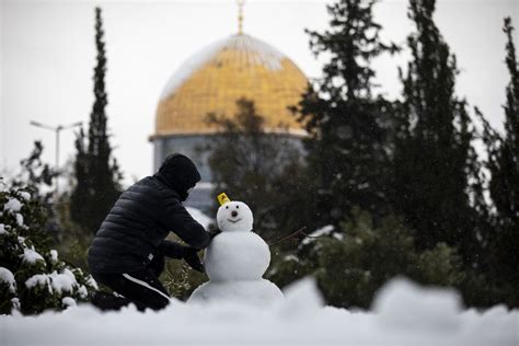 Tempestade de inverno Elpis cobre Jerusalém de neve veja fotos Clima