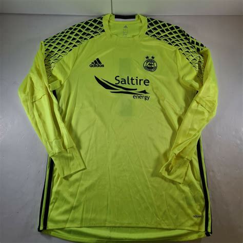 Aberdeen 2016 17 Gk 1 Kit