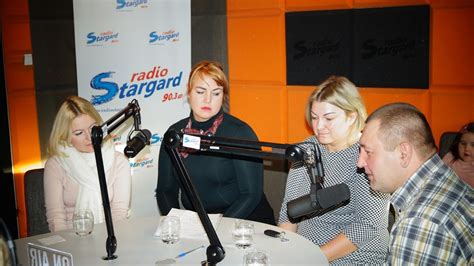 To Si Nadaje Do Radia Warto Pomaga Innym Twoje Radio Tylko Przeboje