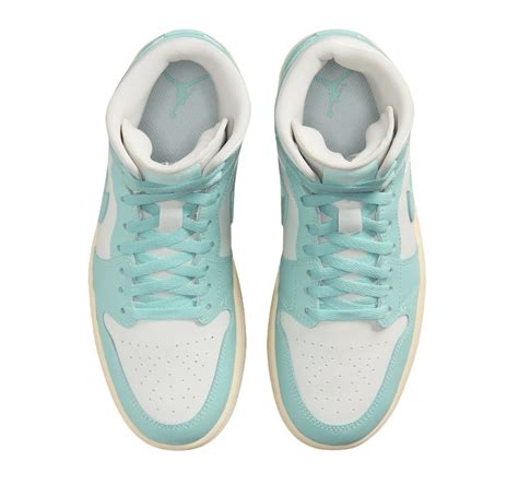 Air Jordan Mid Wmns Light Dew Jun Bq Kicksonfire