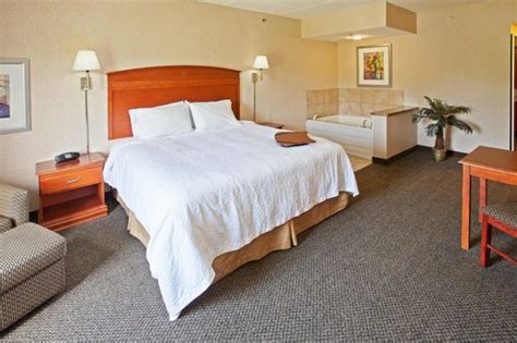 Hampton Inn & Suites Wilmington *Award Winner* UPDATED 2018 Prices & Hotel Reviews (Ohio ...