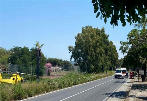 Incidente Sulla Strada Statale Nel Cosentino Morto Un Motociclista