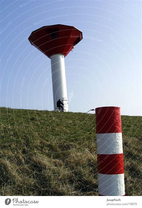 Turm Und T Rmchen Deich Ein Lizenzfreies Stock Foto Von Photocase