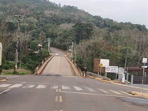 Manifestação irá cobrar agilidade nas obras de revitalização da ponte