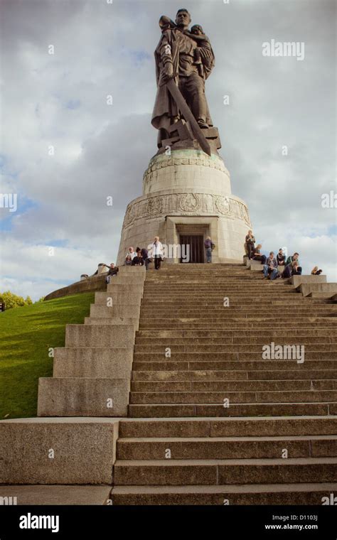 Treptower park, berlin Stock Photo - Alamy