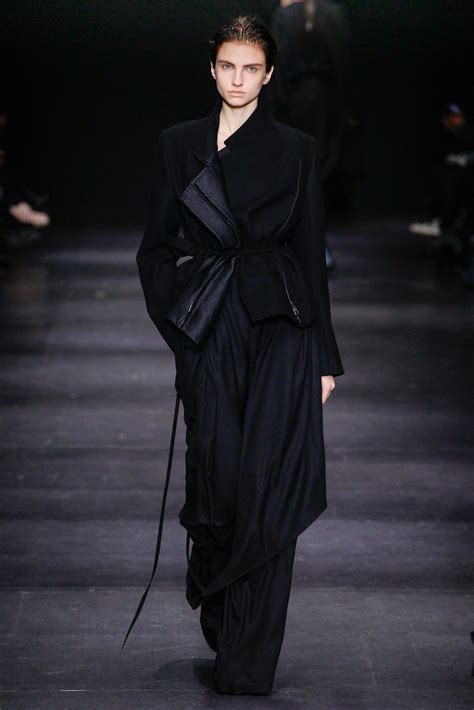 Ann Demeulemeester Fall 2014 Ready To Wear Fashion Show Fashion Paris Fashion Week Ann