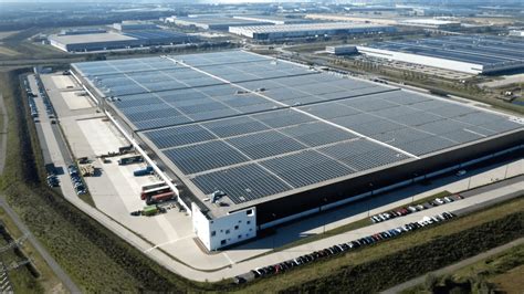 The world's most powerful solar roof | PVH Europe - YouTube