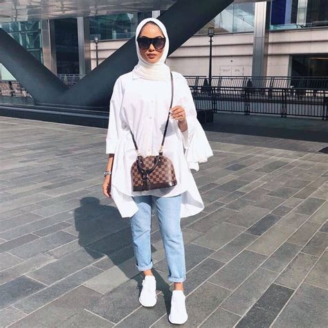 21 Inspiring Looks To Wear The White Shirt Hijab Fashion Inspiration