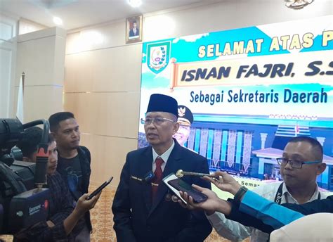 Gubernur Bengkulu Rohidin Mersyah Resmi Lantik Isnan Fajri Sebagai