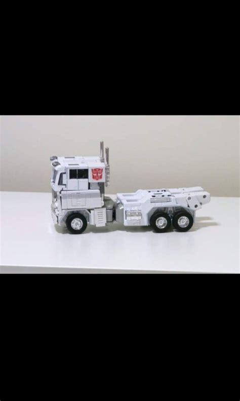 Optimus prime, Hobbies & Toys, Toys & Games on Carousell