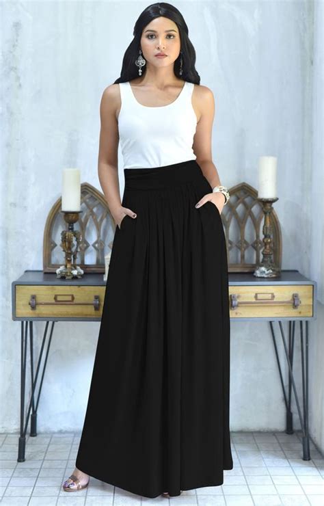 How To Wear Black Maxi Skirts