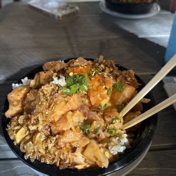 The Best Food Trucks Near Waikiki Beach Walk In Honolulu Hi Yelp