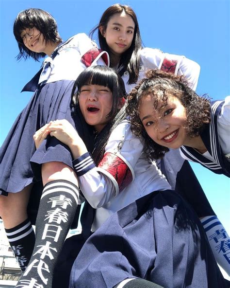 ATARASHII GAKKO 新しい学校のリーダーズ on Instagram Human poses