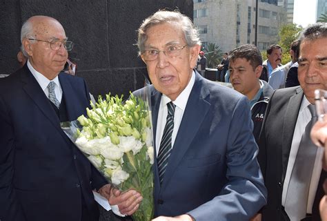 Con Emoción Cuauhtémoc Cárdenas Solórzano Encabezó La Guardia De Honor