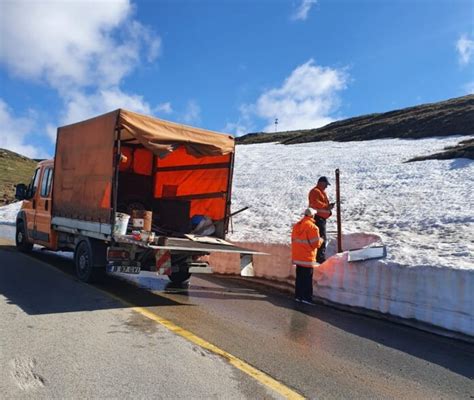 Video Se Monteaz Indicatoarele Pe Transalpina Impact In Gorj