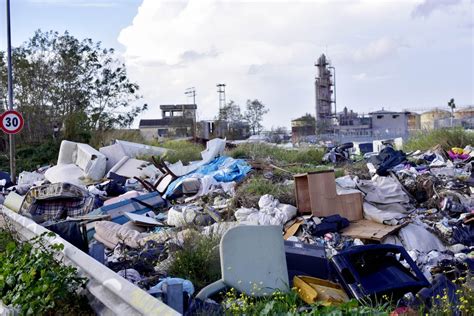 Rifiuti Tossici E Malattie Oncologiche La Veritas Sulla Terra Dei