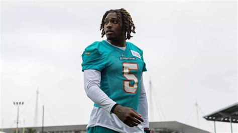 Miami Dolphins Star To Miss Several Months After Surgery In Major Blow