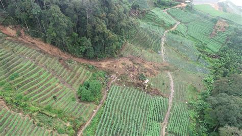 Mangsa Kedua Tanah Runtuh Ditemukan Utusan Malaysia