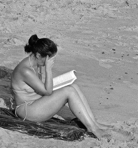 Reading Cascais Portugal Pedro Ribeiro Sim Es Flickr