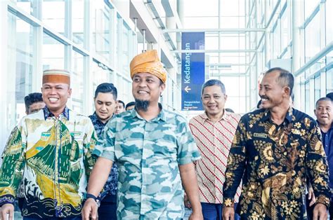 Gubernur Andi Sudirman Bersilaturahmi Dengan Bpw Kkss Kepri Di Tanjung