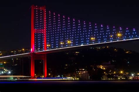 Puente Del B Sforo Desde Estambul Turqu A Foto Premium