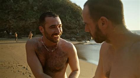 Playas nudistas gay en México y suspenso en película Rotting in the