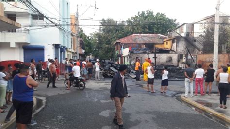 Fuego Destruye Vivienda En Pueblo Nuevo De Ban