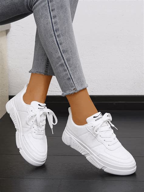 2023 New Arrival Cute And Elegant Style Chunky Sneakers Womens Casual