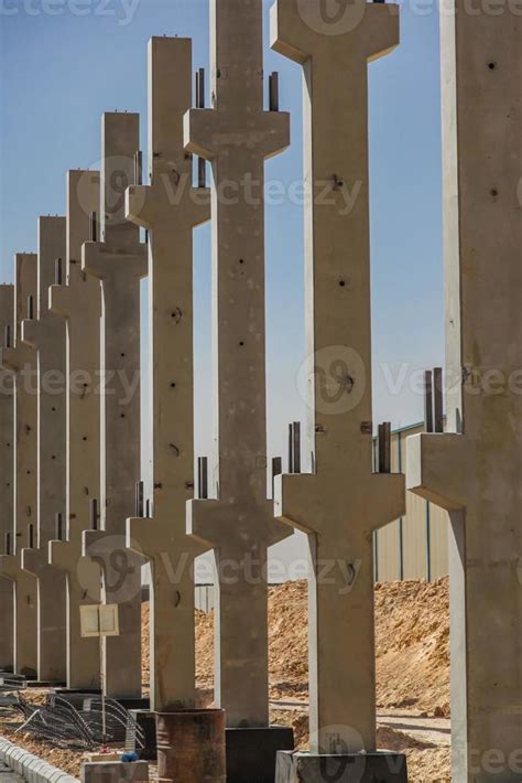 Precast concrete columns during installation 17516558 Stock Photo at ...