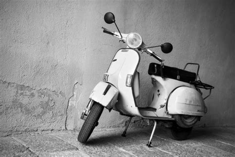 260+ Vintage Vespa 50s Stock Photos, Pictures & Royalty-Free Images ...