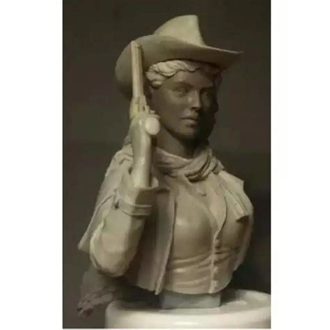 110 Bust Resin Model Kit Beautiful Girl Thug Shooter Wild West Unpain