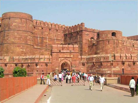 Tourist Places in India: Agra Fort