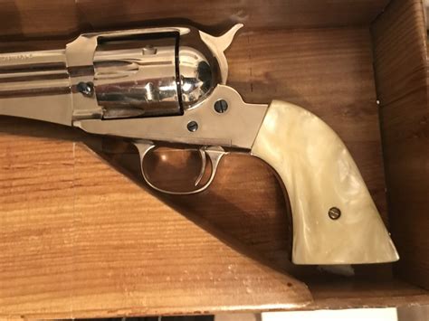 Uberti Outlaw Grips