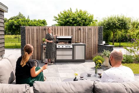 Outdoor Kitchen Design & Build | Classic Fireplace and BBQ Store