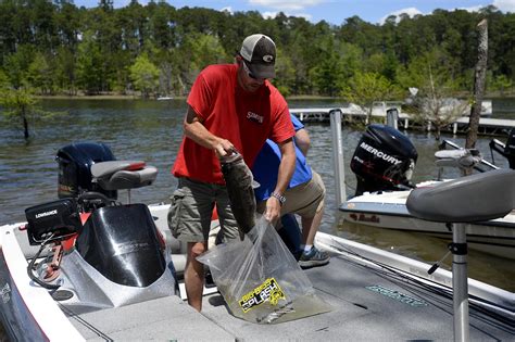 Sam Rayburn Reservoir Stands Out Amid Bassmaster Rankings