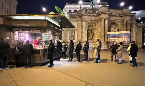 8 Solid Sausage Kiosks In Vienna Offbeat Budapest And Vienna