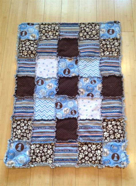 27 X 38 Vintage Dog Theme Flannel Rag Quilt W Cotton Batting Blue