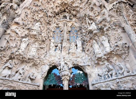 Skulpturen Der Krippenfassade La Sagrada Familia Temple Expiatori De