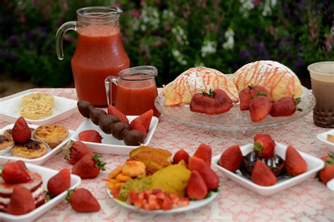 Festa De Flores E Morangos Atrai Mil Visitantes Folha Vit Ria