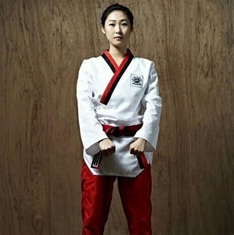 Pin By Ronin On 태권도 Taekwondo Martial Arts Girl Martial Arts Women