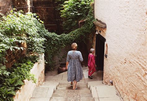 Ahilya Fort — The Travelling Light