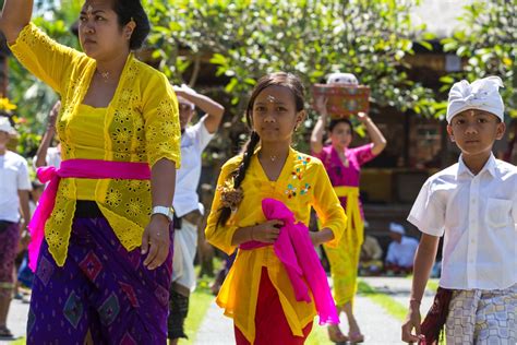 Visitbali - The Uniqueness Of Balinese Traditional Clothing