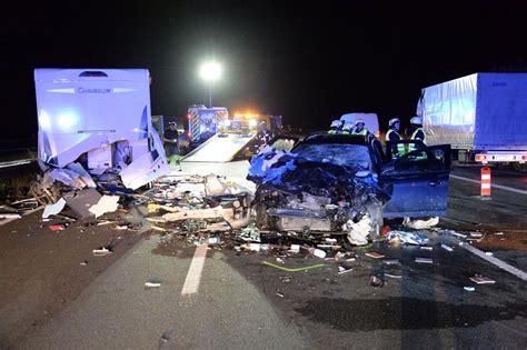 A2 Bei Gütersloh Schwerer Unfall Auf Der Autobahn Sechs Verletzte