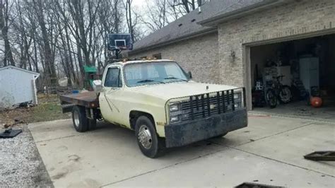 1984 c30 1 ton dually flatbed for sale