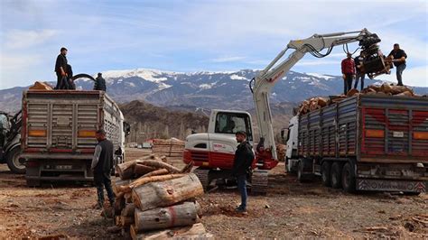 Erzurum Dan Depremzedelere Ton Yakacak Odun Son Dakika Haberleri