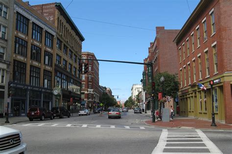 File:Merrimack Street, Lowell MA.jpg - Wikimedia Commons